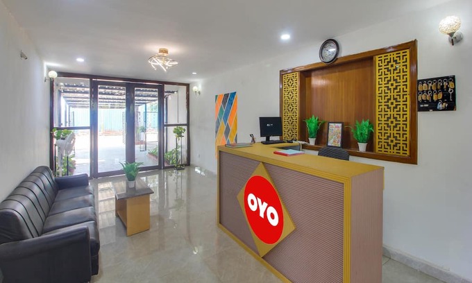 Bogmolo Hotel | OYO Raj Resort