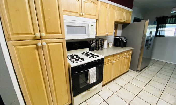 Yuma House | Family-Friendly Home Near YRMC with Pool & Spa Amenities