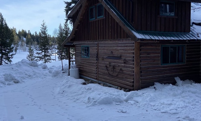 Merritt Cabin | Cozy Cabin Retreat with Kitchen and Child-Friendly Amenities
