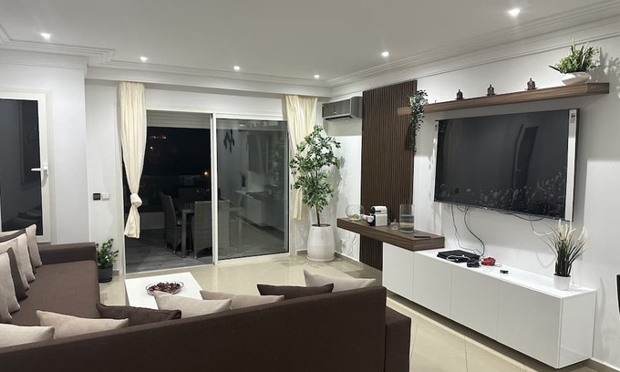 Asilah Apartment | Scenic Sea and Golf Views with Pool, Spa & More