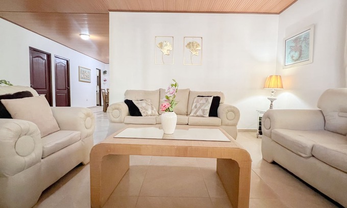 Veraguas House | Experience Nature at Reserva Forestal La Yeguada Hotel