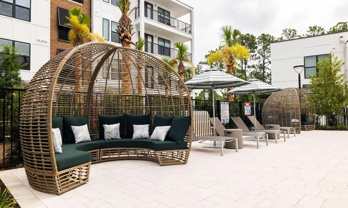 Beach Haven Apartment | Experience Cedar's Apartment: 10/10 Rated with Spa & Breakfast