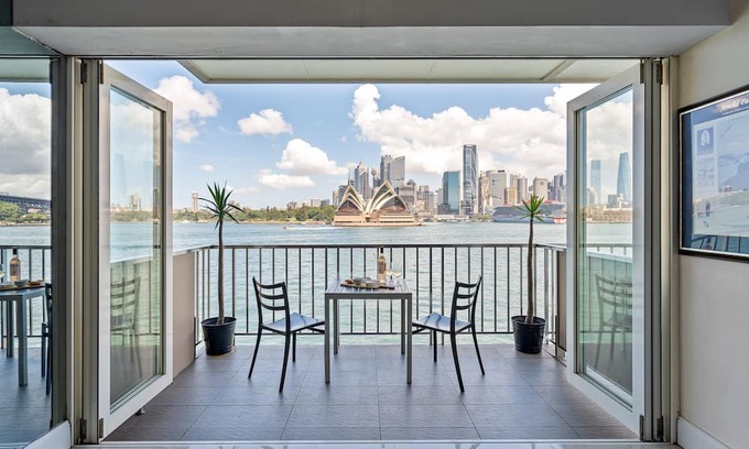 Kirribilli Condo | Experience The Opera View: Waterfront with Spectacular Vistas