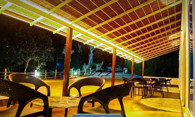 Sakleshpur Hotel | Serene Lotus Lake Retreat: Child-Friendly Getaway Awaits