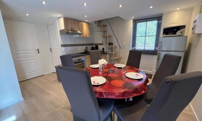 Mareuil-sur-Cher Apartment | Cozy Duplex near Zoo de Beauval with Family-Friendly Amenities