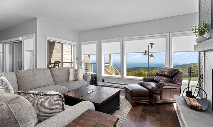 Nellysford Condo | Overlook 04: Family-Friendly Retreat with Wintergreen Advantage