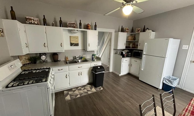 Saginaw House | Family-Friendly Getaway at The One Eared Rabbit in Saginaw