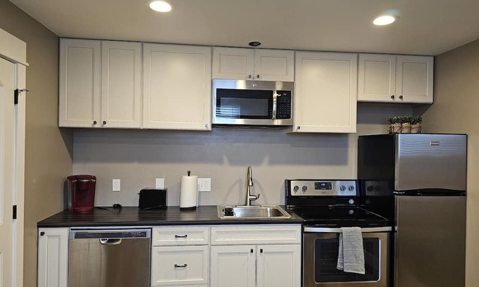 Four Corners Condo | Enjoy Your Stay & Play in a Centrally Located Condo