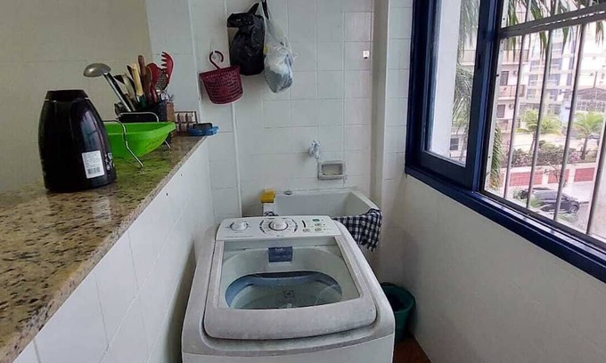 Jardim Praiano Apartment | Family-Friendly Beachfront Apartment in Guarujá for 10