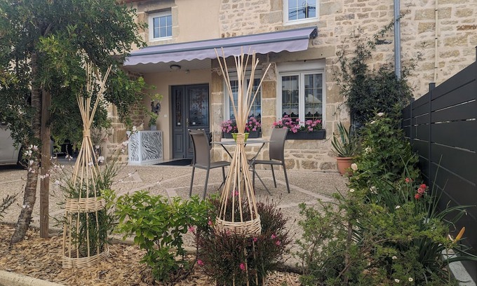 Arbigny-sous-Varennes Bed & Breakfast | Comfortable Guestroom in Arbigny-sous-Varennes for 4