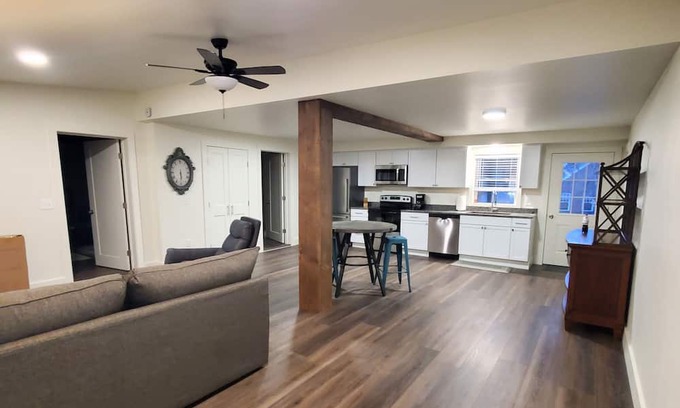 South Paris Apartment | Cozy 1 Bedroom Retreat Near Ski Resorts and Casino