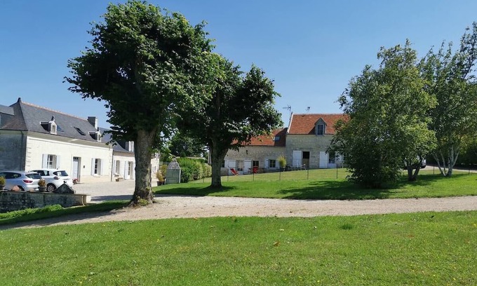 Huismes House | Discover Gîte des Basses Rivières - Pet & Child Friendly Stay