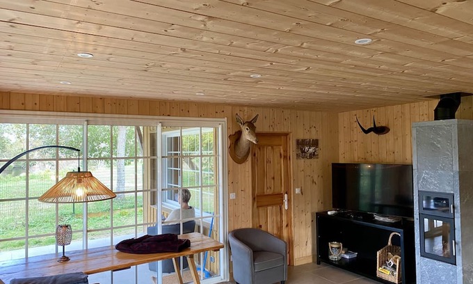 Saint-Julien-en-Born Villa | Experience Tranquility at La Cabane sur le Courant Hotel