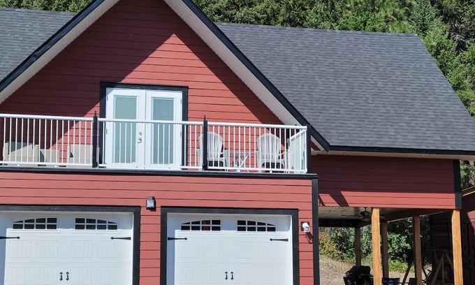 Grand Forks House | Cozy retreat, easy access to the Trans Canada Trail for hiking, biking and more!
