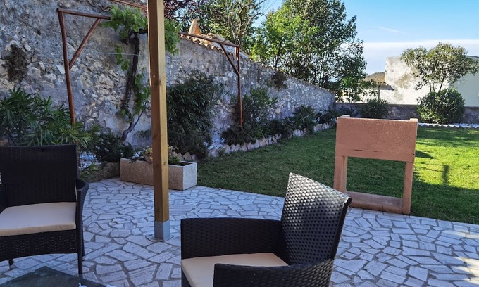 Fara in Sabina House | Enchanting Lovers' Lair with Garden in Historic Center