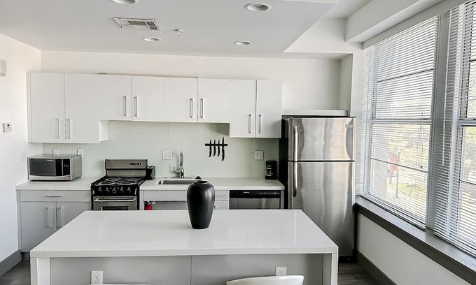Downtown Springfield Apartment | Perfect Getaway: 1BD/1BA Retreat in Downtown Springfield