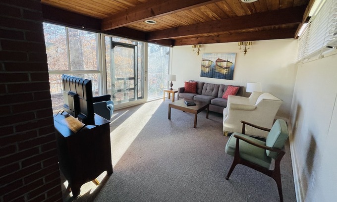 Clemmons Cottage | Discover Cozy Cottages in Tanglewood Park's Serene Woods