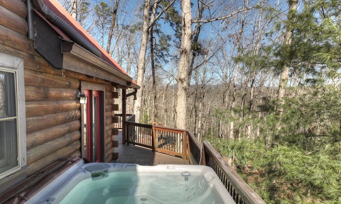 Chatsworth Cabin | Cozy Cabin Retreat: Hillin and Chillin in the Mountains