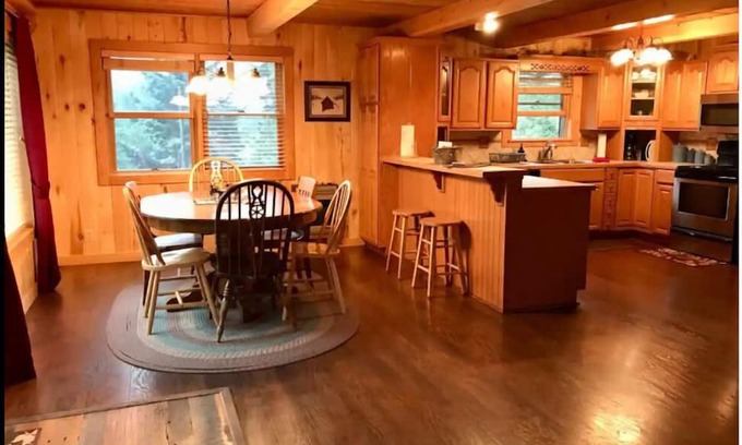 Pagosa Springs Cabin | Cabin located in the Upper Blanco Basin with AMAZING Mountain Views 30 NIGHT MIN