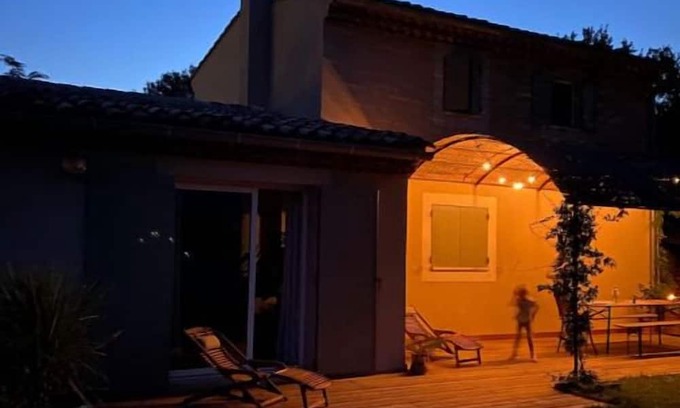 Puyvert House | Scenic Maison Avec Vue sur Luberon with Spa and Hot Tub
