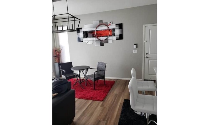 Aurora House | Trendy Home Office Retreat with Child-Friendly Amenities