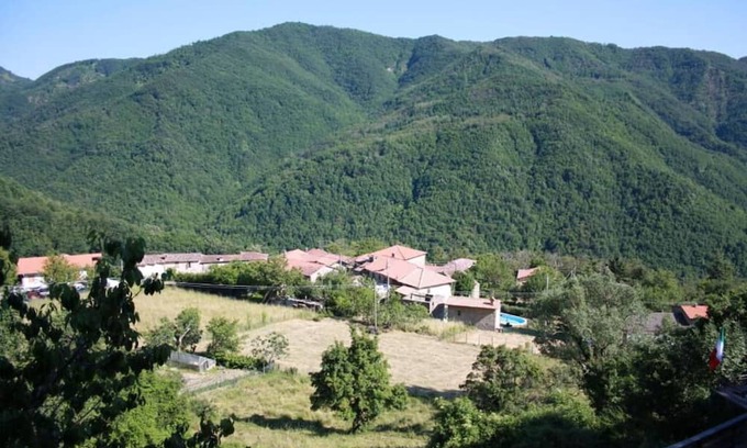 Comano Other | Relaxing House with Garden in Lunigiana for Families