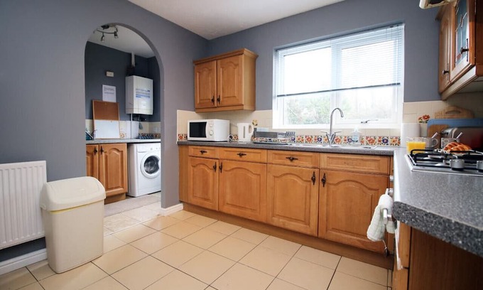 Ely House | Family-Friendly 3BR House in Cardiff with Free Parking