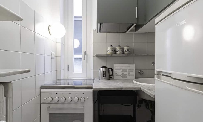 Porta Volta Apartment | Explore Comfort at Italianway - Volta 10 C with Spa & Kitchen