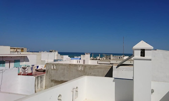 Widadiya Asilah House | Discover Riad Dans Médina Bord de mer - Family-Friendly Stay