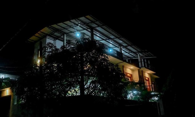 Anuradhapura Resort | Experience Comfort at Emerald Homestay with Breakfast Included
