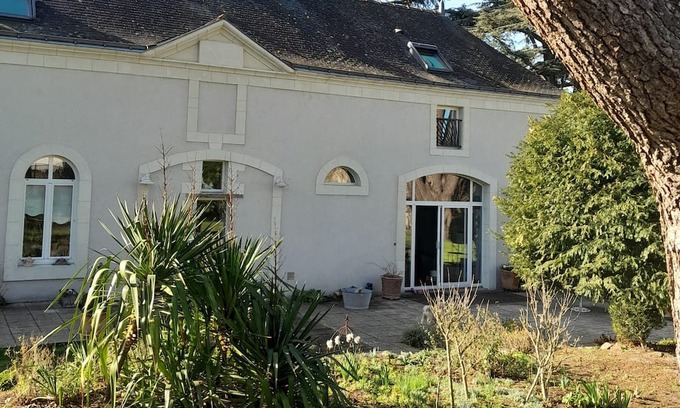 Montjean-sur-Loire Bed & Breakfast | Charming Maison de Charme by the Loire à Vélo, Family-Friendly