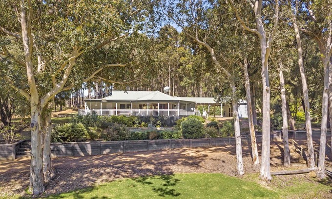 Boranup House | Exclusive Calgardup Estate: A nature wonderland