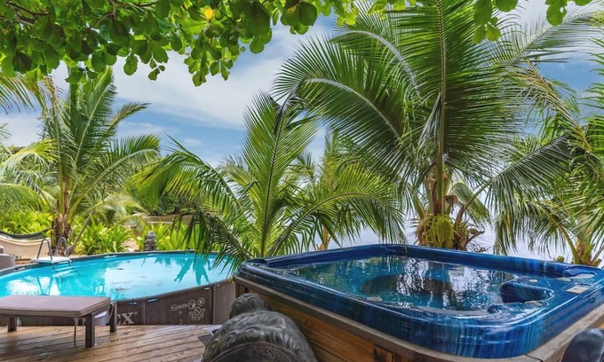 Moorea-Maiao House | Oceanfront 4BR Home with Pool in Moorea - Family Friendly