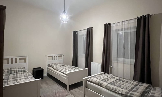 Jork Apartment | Private Rooms with Kitchen, Smart TV & Family-Friendly Amenities