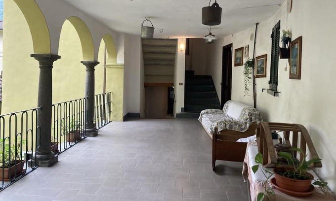 Taceno House | La Corte di Via Chiarello: Legnone