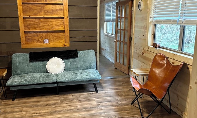 Jasper Cabin | Quaint One Bedroom Cabin Near Buffalo River in the Ozarks