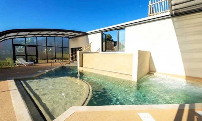 Rocamadour House | Family-Friendly Camping with Pool and Spa Amenities
