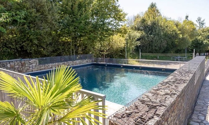 Sainte-Fereole House | Comfortable Gite with Pool and Family-Friendly Amenities