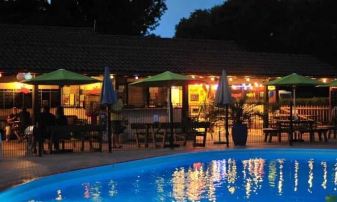 Rocamadour House | Discover Camping 3 Étoiles with Spa and Family Amenities