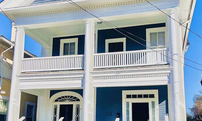 Olde Town Augusta Apartment | Pet-Friendly Downtown Loft with Outdoor Lounge & Spa