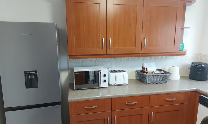 Weston on Trent Apartment | Canal-View 2 Bedroom Apartment Close to CBS Arena