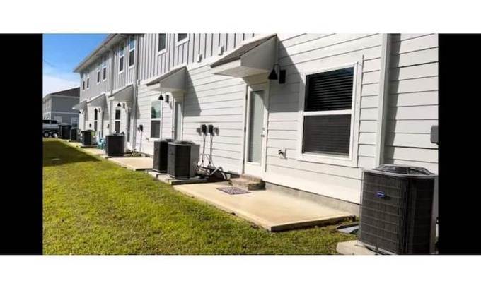 Pine Forest House | Admiral's Quarters Suite: Oceanfront Bliss Awaits You