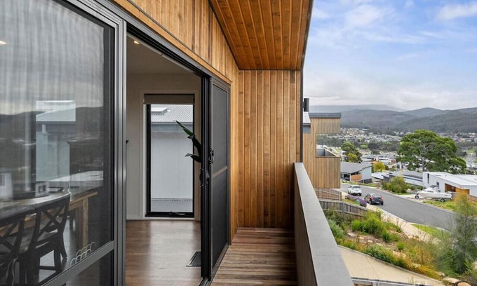 Kingston House | Beautiful Home with Scenic Water Views and Family Amenities