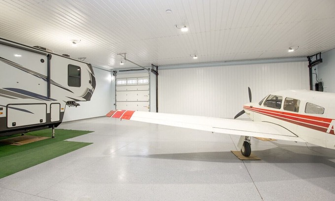 Carthage House | Airport Hanger w/ Full Amenities