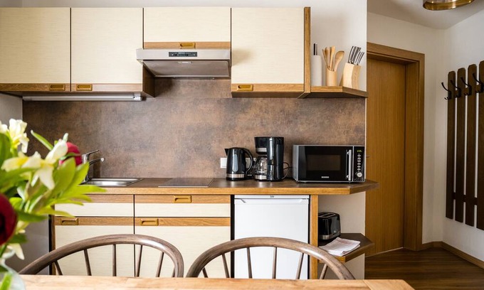 Prutz Apartment | Der Ballhaushof - Family-Friendly Getaway in Scenic Countryside