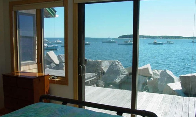 Spruce Head Cottage | Waterfront Cottage with Spa and Hot Tub Amenities