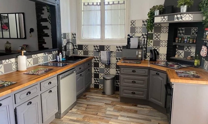 Maille House | Explore Maison Typique in the Heart of Maillé Village