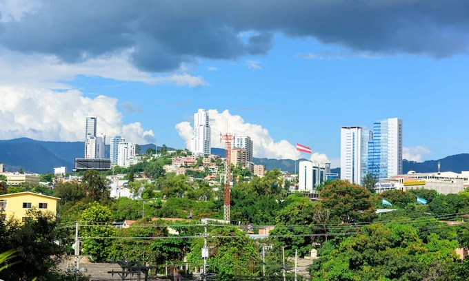 Tegucigalpa House | Condo in Tegucigalpa w King Bed, A/C & pool, sleeps 4, 10 min to Multiplaza