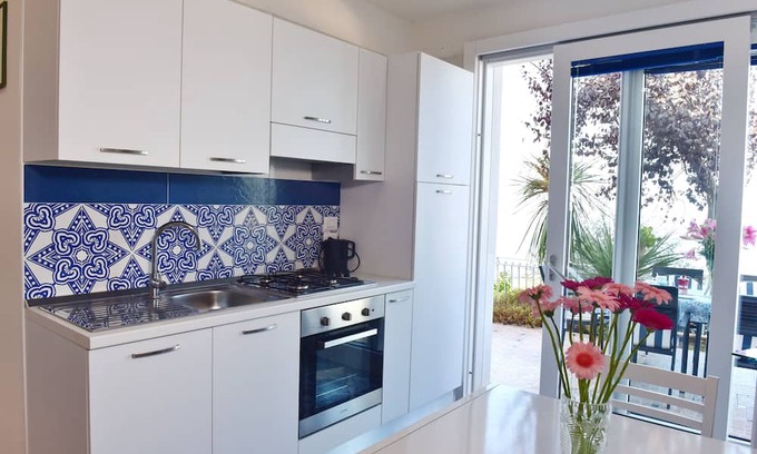Giungano Apartment | Scenic Ferienwohnung Felice 3 with Ocean Views and Terrace