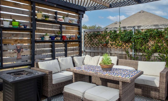 Cedar Hill House | Tranquil Retreat in Cedar Hill with Family-Friendly Amenities